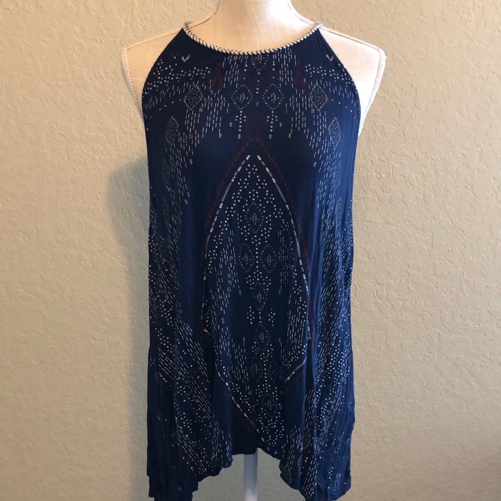 🔹 Dainty Printed Tank top